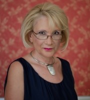 КУЛТУРА ВСЕКИ ДЕН Татяна Капричева Новата книга - Пристрастно.Театърът на Варна Култура всеки ден КУЛТУРА ВСЕКИ ДЕН Новата книга - Пристрастно.Театърът на Варна