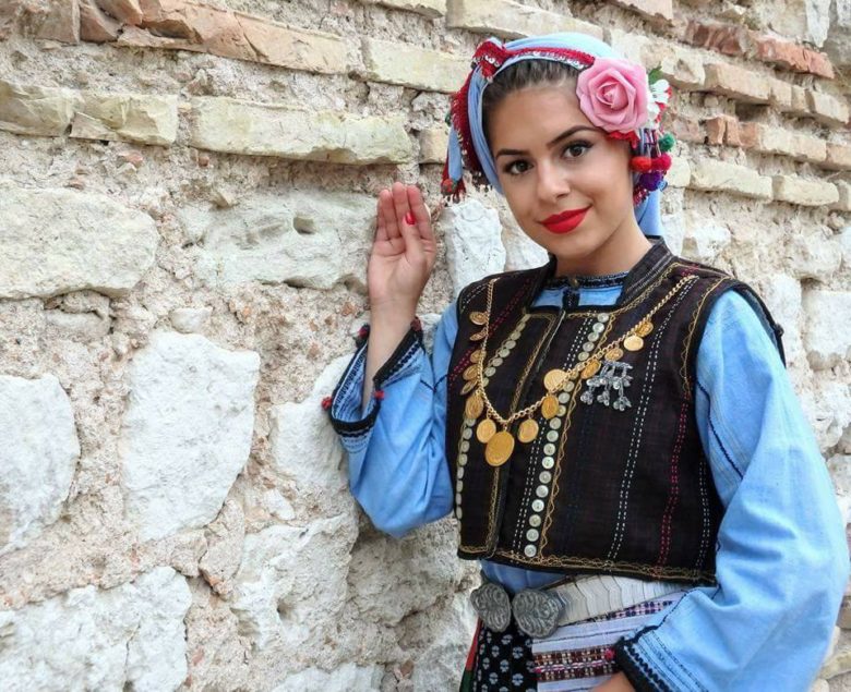 КУЛТУРА ВСЕКИ ДЕН Татяна Капричева Култура всеки ден Големият глас Петя Панева първа част КУЛТУРА ВСЕКИ ДЕН Големият глас Петя Панева първа част