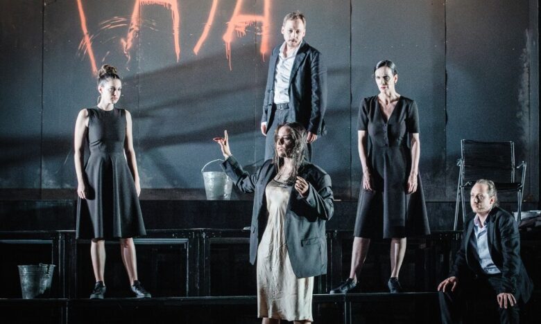 КУЛТУРА ВСЕКИ ДЕН В очакване на Орест  